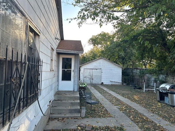 1205  Haynes Avenue , Fort Worth Texas 76105