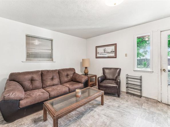 3055  Midway Road , Grapevine Texas 76092