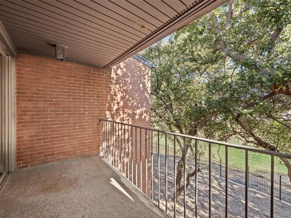 520 E Avenue J   C, Grand Prairie Texas 75050
