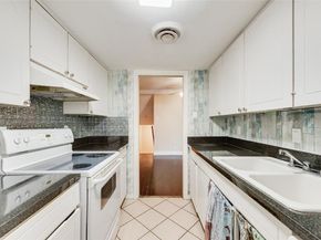 520 E Avenue J   C, Grand Prairie Texas 75050