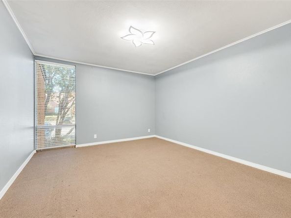 520 E Avenue J   C, Grand Prairie Texas 75050