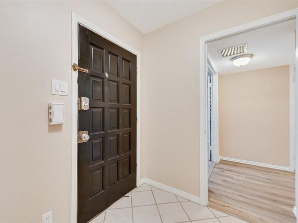 520 E Avenue J   C, Grand Prairie Texas 75050