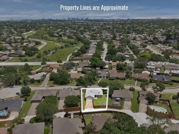 1916  Avignon Court , Carrollton Texas 75007