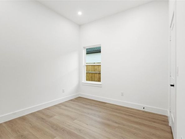 3910  Hancock Street , Dallas Texas 75210