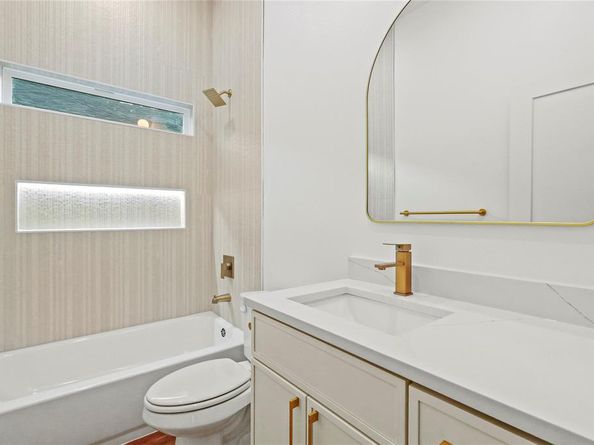 3910  Hancock Street , Dallas Texas 75210