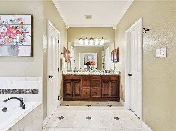 5573  Seabury Drive , Fort Worth Texas 76137