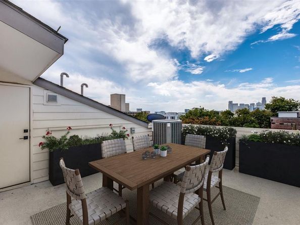 1901 N Carroll Avenue  105, Dallas Texas 75204