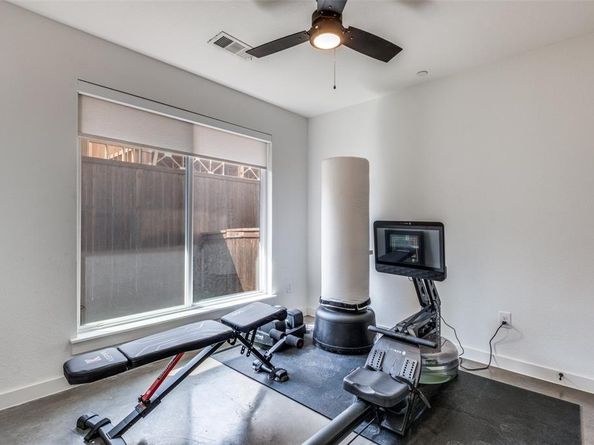 1901 N Carroll Avenue  105, Dallas Texas 75204