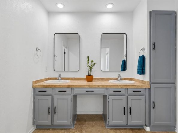 3227  Elizabeth Street , Dallas Texas 75204