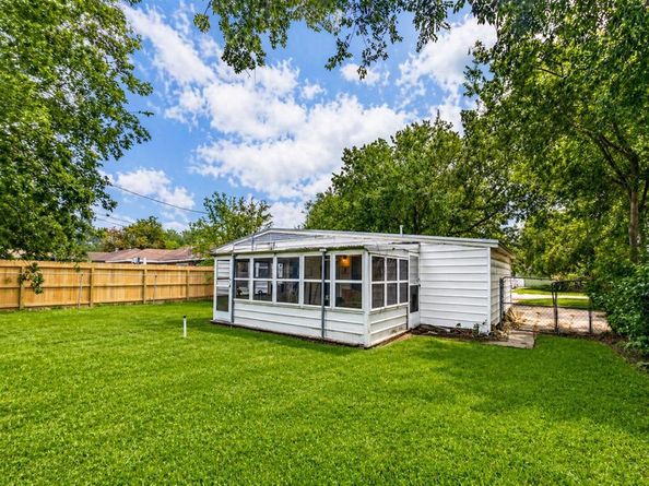6730  Lodge Street , Houston Texas 77092