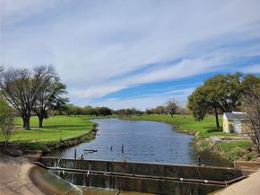 2722  Laurel Oaks Drive , Garland Texas 75044