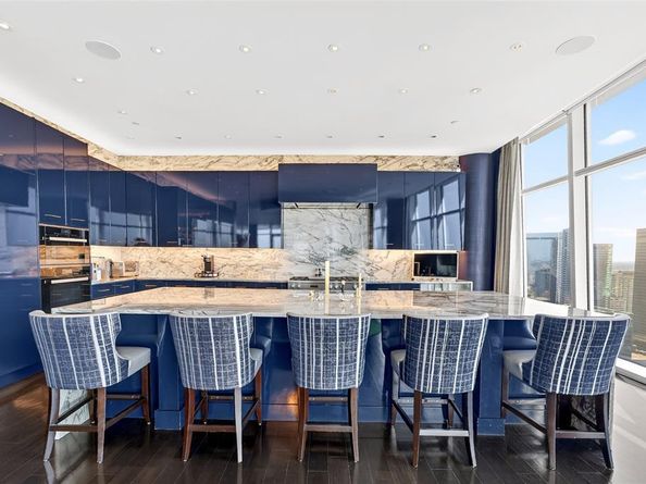 1918  Olive Street  3701, Dallas Texas 75201