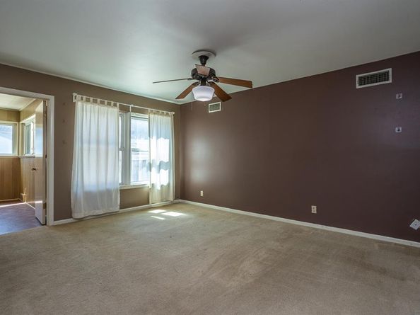 411 S CENTRE Lane , Lancaster Texas 75146