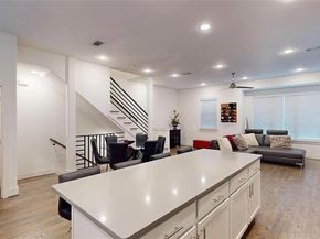 5811  Bryan Parkway  10, Dallas Texas 75206