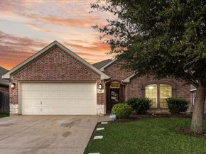 500  Crescent Creek Lane , Fort Worth Texas 76140