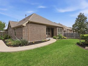 800  River Oak Avenue , Euless Texas 76039