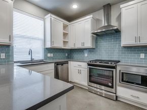 1225  Crownview Lane , Dallas Texas 75208