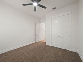 1033 E Bowie Street , Fort Worth Texas 76104