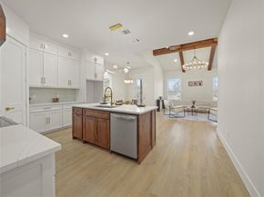 1033 E Bowie Street , Fort Worth Texas 76104