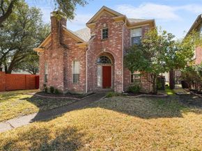 300  Cosbie Drive , Irving Texas 75063