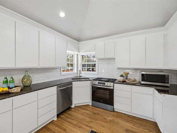 3335  Burlingdell Avenue , Dallas Texas 75211