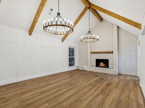 1704  Venetian Circle , Arlington Texas 76013