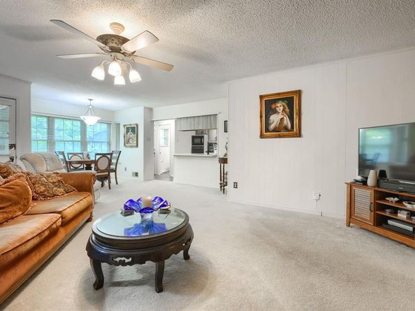 8226  Hunnicut Road , Dallas Texas 75228