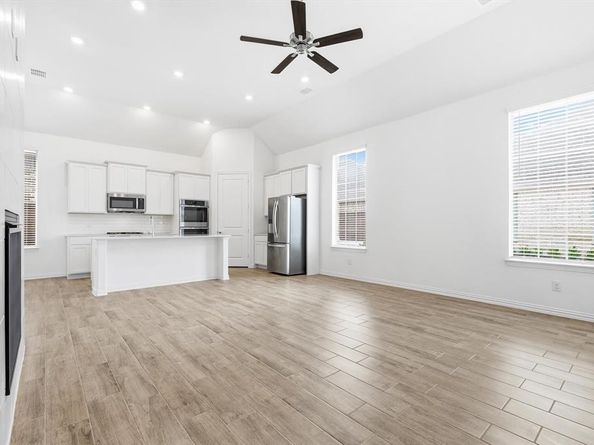 4747  Kings Garden Parkway , Arlington Texas 76005