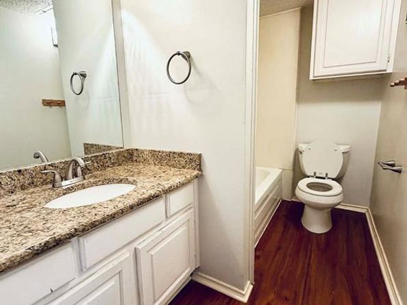 13211  Emily Road  1203, Dallas Texas 75240
