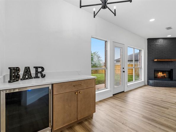2712  Pioneer Lane , Lancaster Texas 75146