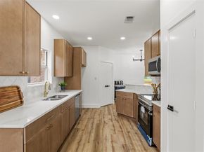 2712  Pioneer Lane , Lancaster Texas 75146