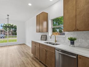 2712  Pioneer Lane , Lancaster Texas 75146