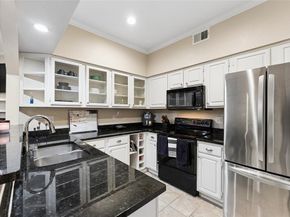 4102  Buena Vista Street  10, Dallas Texas 75204