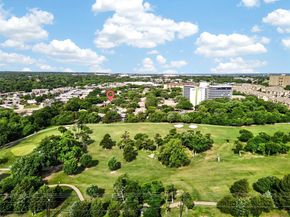 2505  Wedglea Drive  238, Dallas Texas 75211