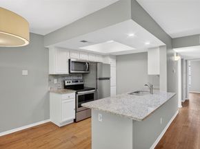 2505  Wedglea Drive  238, Dallas Texas 75211