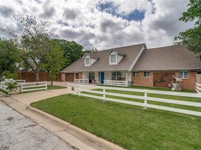 5609  tulane Avenue , River Oaks Texas 76114