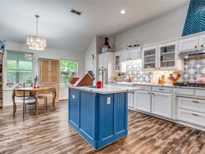 5609  tulane Avenue , River Oaks Texas 76114