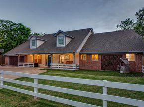 5609  tulane Avenue , River Oaks Texas 76114