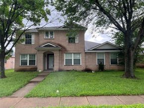 140  Rolling Hills Place , Lancaster Texas 75146