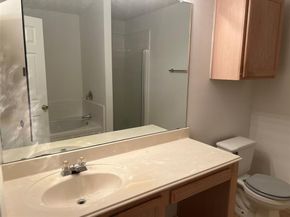 140  Rolling Hills Place , Lancaster Texas 75146
