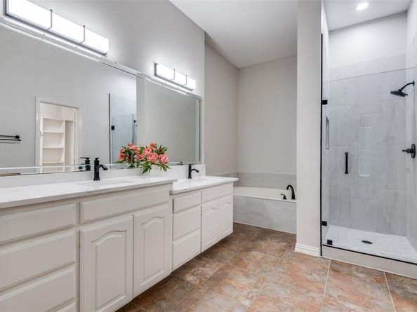 2917  Waterford Drive , Irving Texas 75063