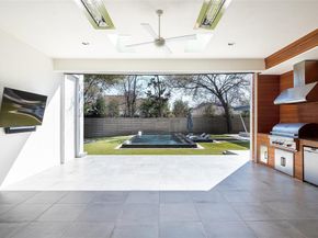 6446  Prestonshire Lane , Dallas Texas 75225