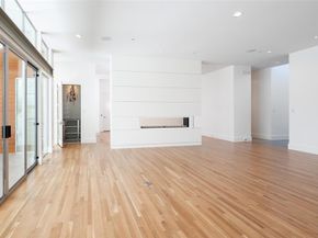 6446  Prestonshire Lane , Dallas Texas 75225