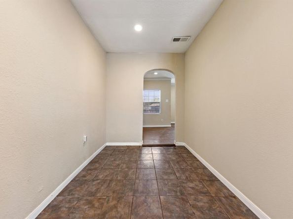 3432  Avenue C  , Fort Worth Texas 76105