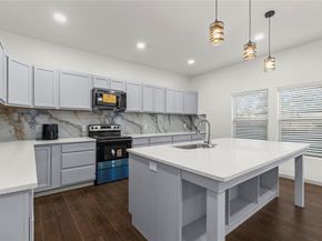 1207 E Russell Avenue , Carrollton Texas 75006