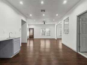 1207 E Russell Avenue , Carrollton Texas 75006