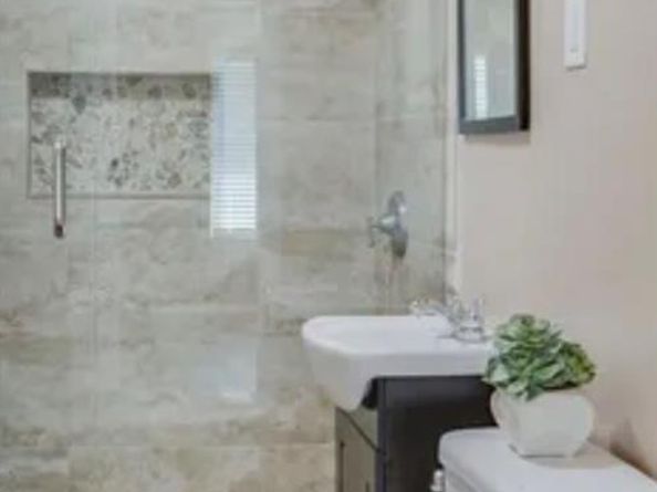 4330  Pensacola Court , Dallas Texas 75211