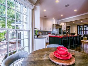 2916  Sale Street , Dallas Texas 75219