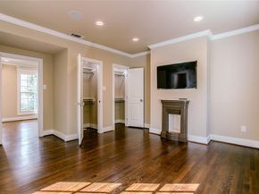 2916  Sale Street , Dallas Texas 75219