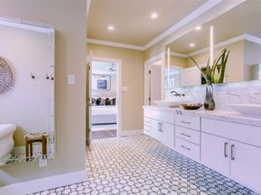 2916  Sale Street , Dallas Texas 75219